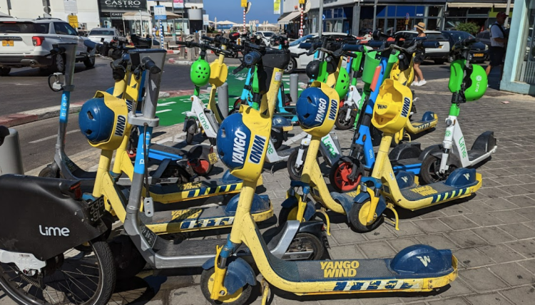 以色列大街小巷随处可见共享滑板车