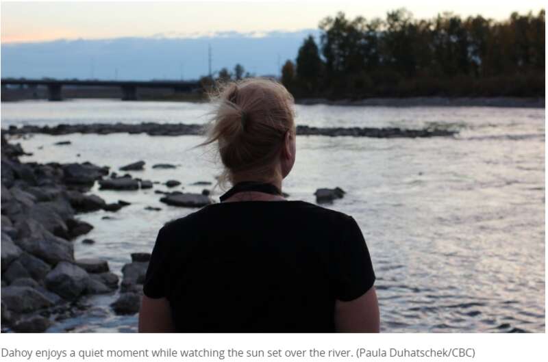 住在SUV车里的达霍并不承认她是“无家可归者”这个代名词