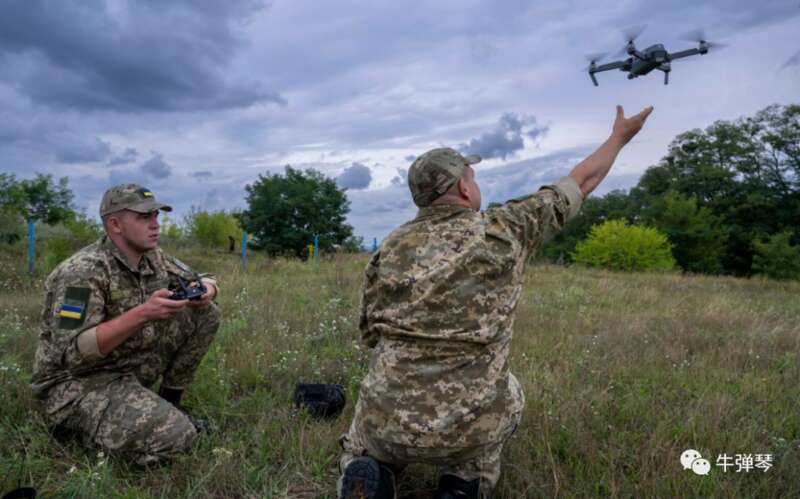 乌克兰无人机攻击突然没通讯信号了