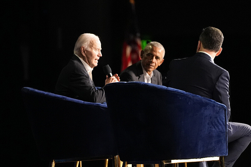 奥巴马和拜登出席好莱坞筹款活动