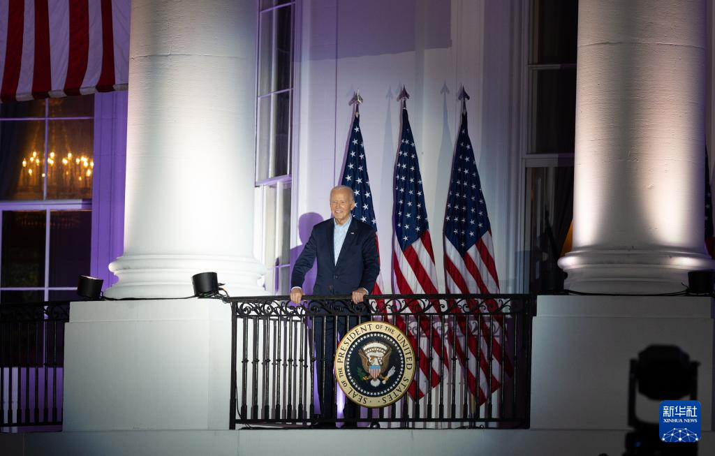   这是7月4日在美国华盛顿白宫拍摄的美国总统拜登